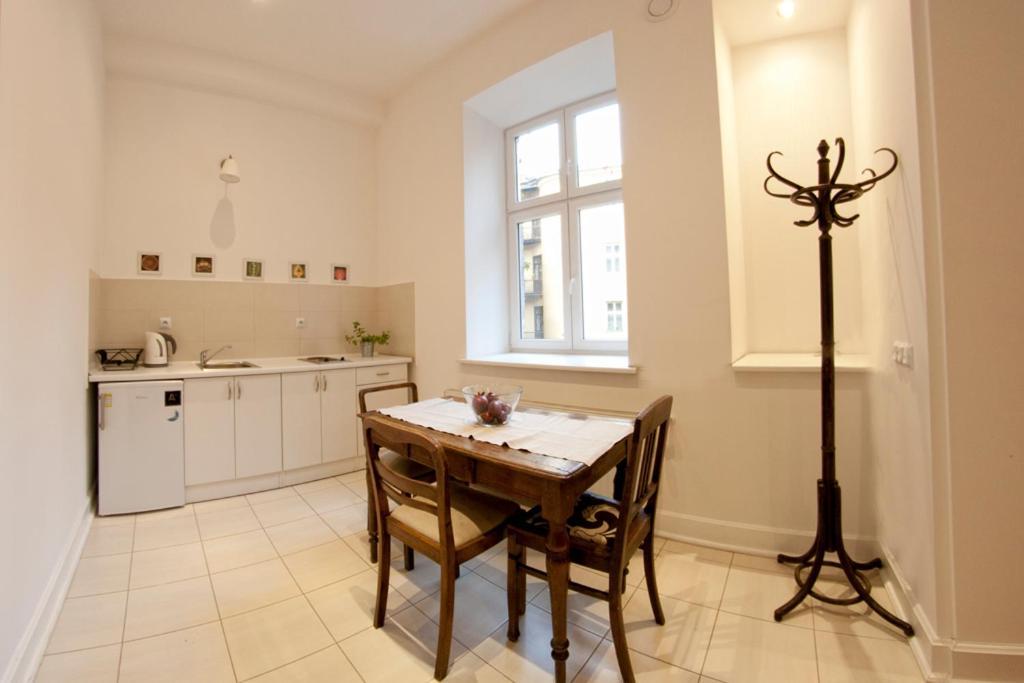 Hotel Pokoje Bagatela Stare Miasto Cracovia Habitación foto