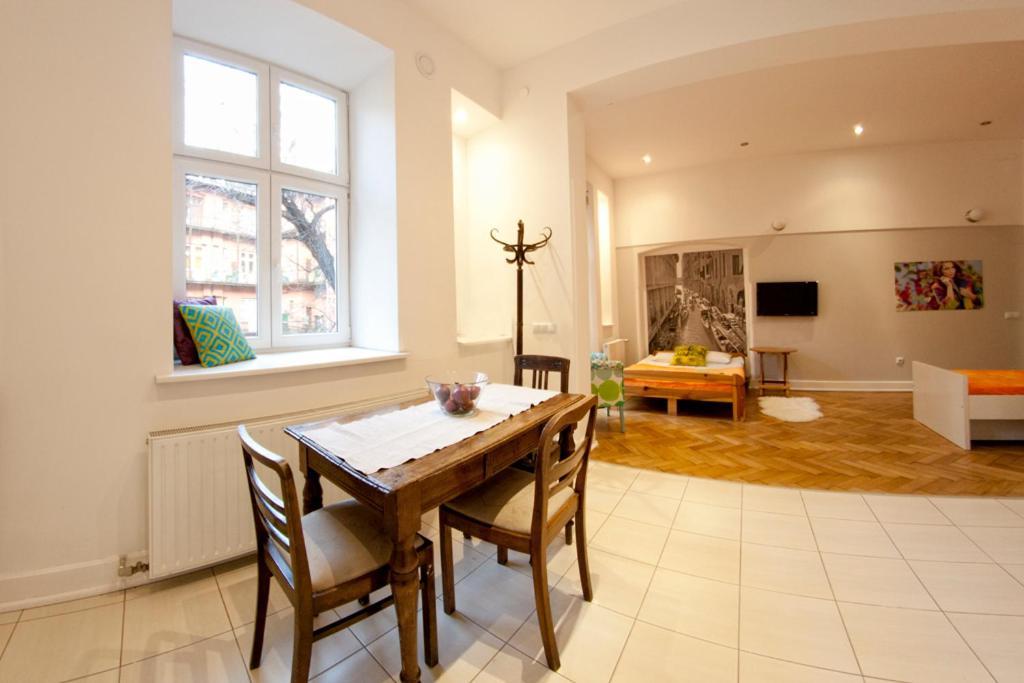 Hotel Pokoje Bagatela Stare Miasto Cracovia Habitación foto